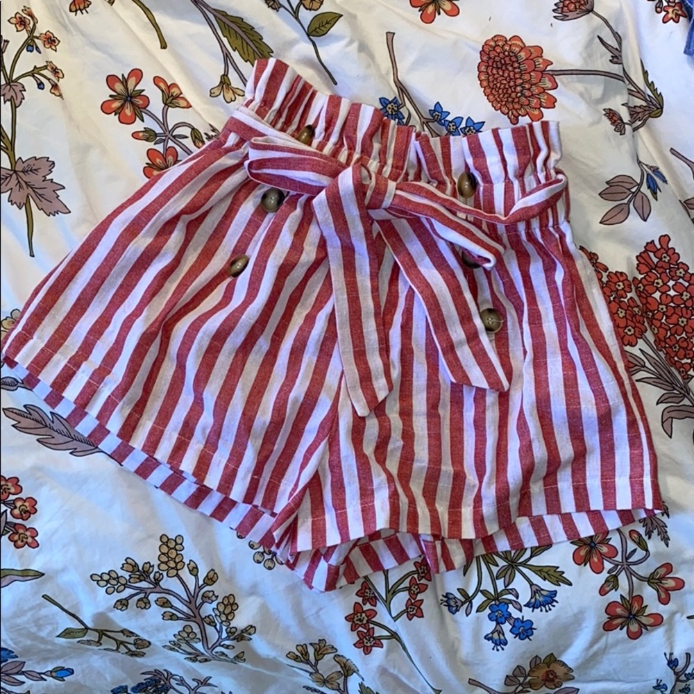 NWOT Paperbag shorts